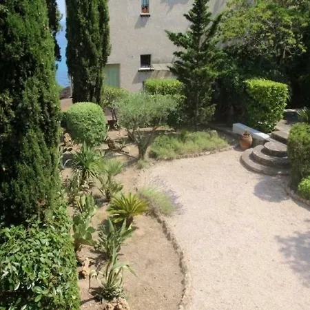 House Domaine La Baumette 42 度假居 *